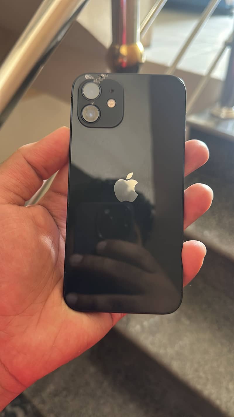 Apple iPhone 12 4
