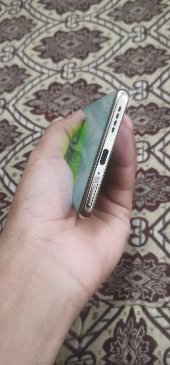 Infinix Note 40 Pro 5