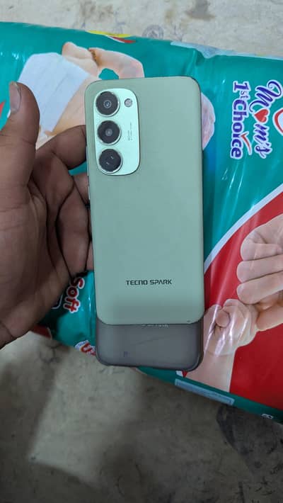 Tecno spark 40 pro plus