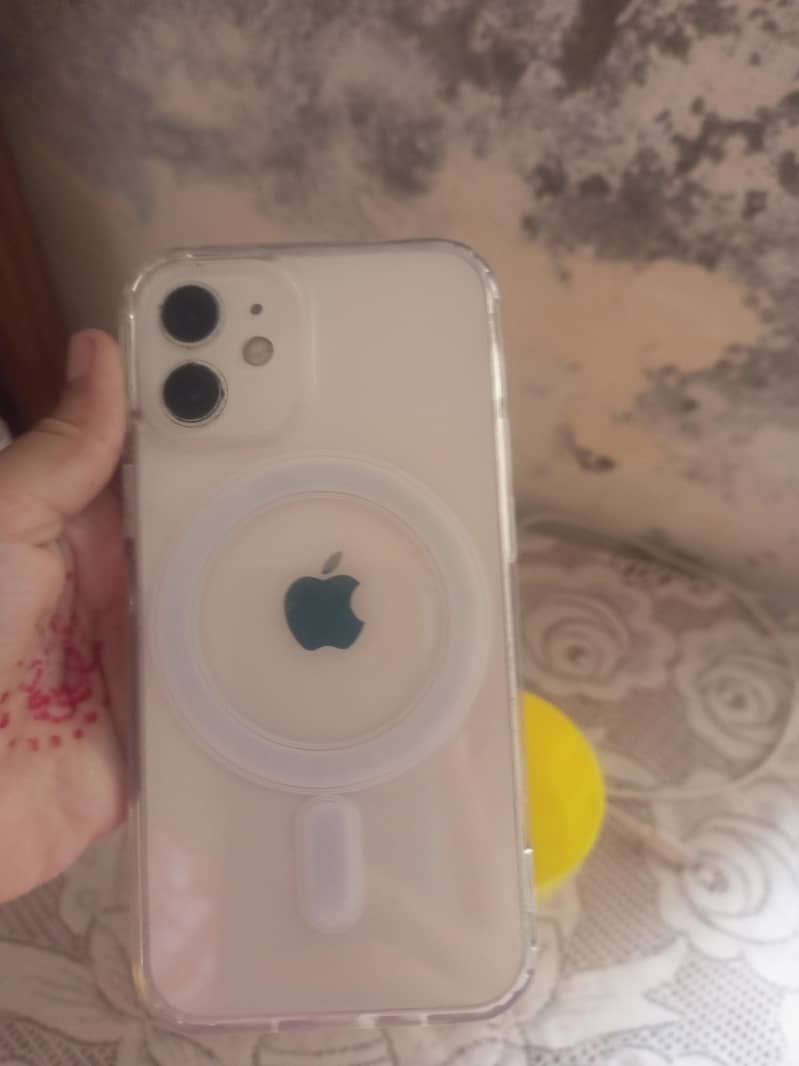 Apple iPhone 12 mini 1
