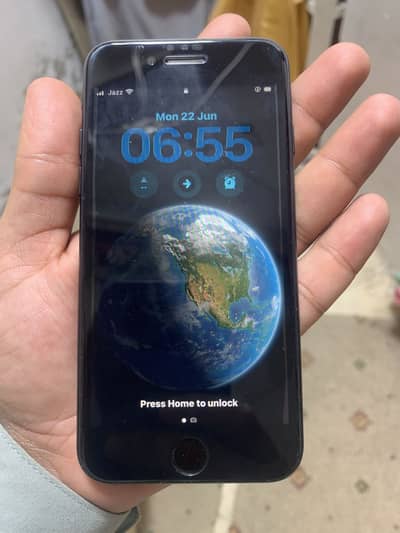 Apple iPhone SE