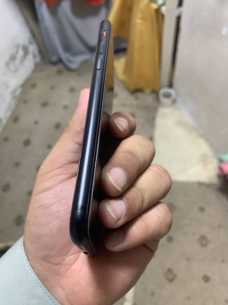 Apple iPhone SE 3