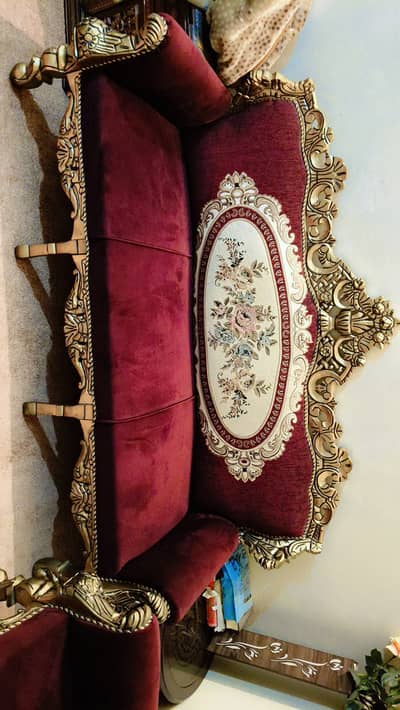 Elegant 7 seater sofa set only 1 month used
