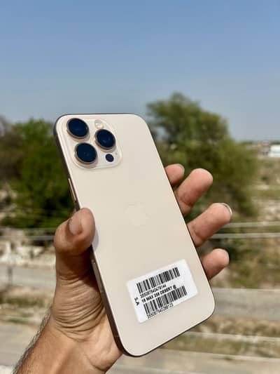 Apple iPhone 16 Pro Max