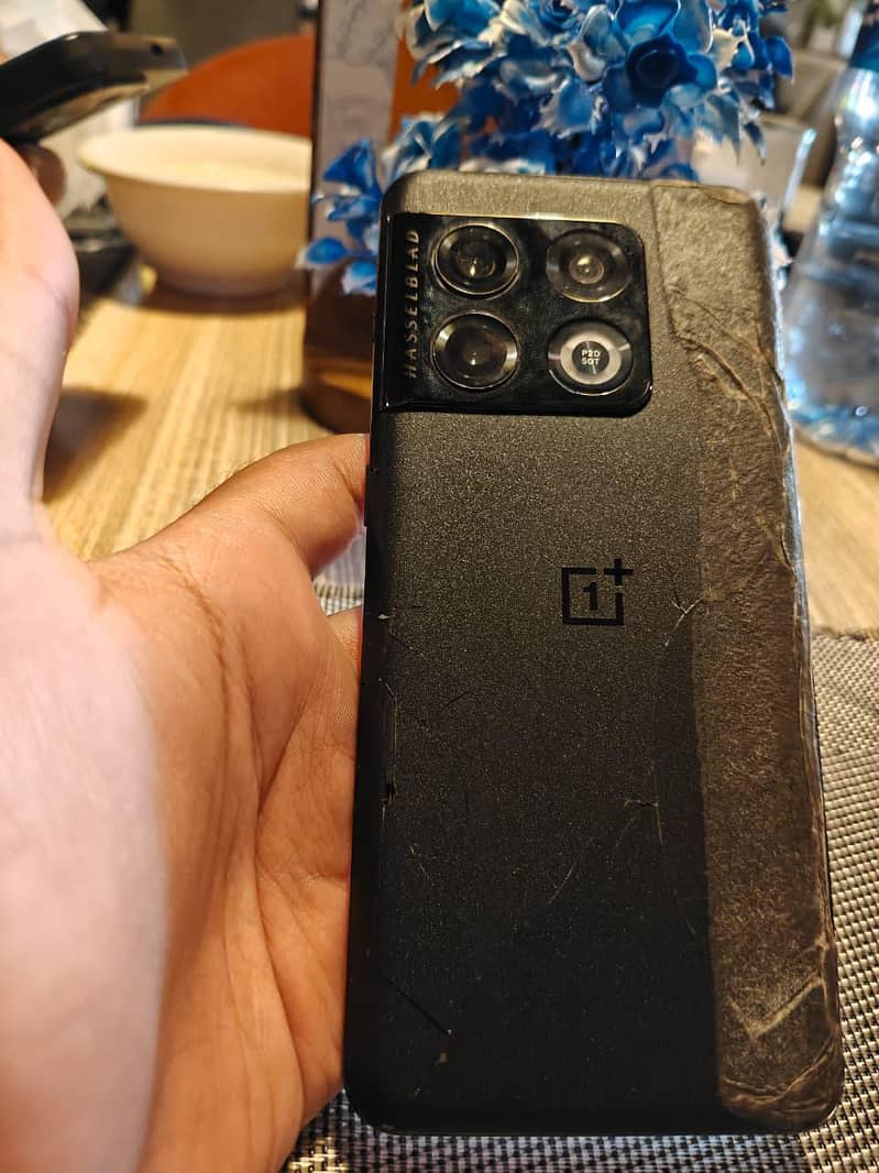 One Plus 10 Pro 1