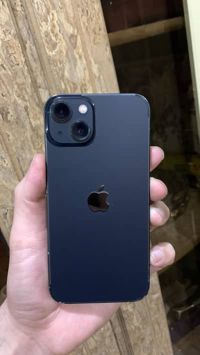 Apple iPhone 13