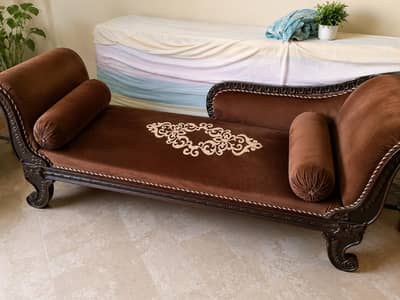 Dewan sofa 3 seater good condition