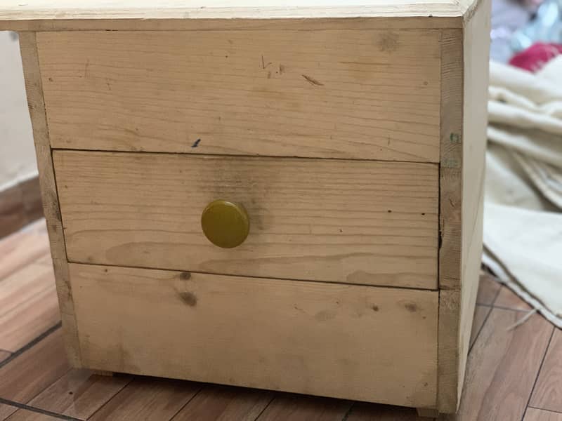 Sewing machine table 3