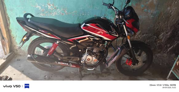 Honda CB125F