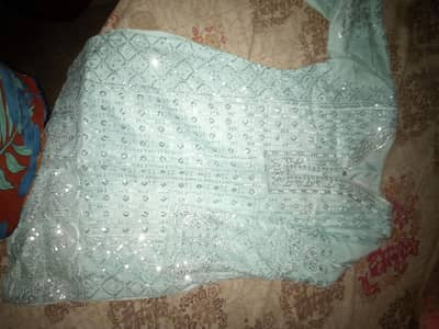 2 time use dres 10/10 condition