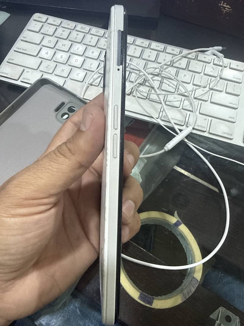 OppoF17 3