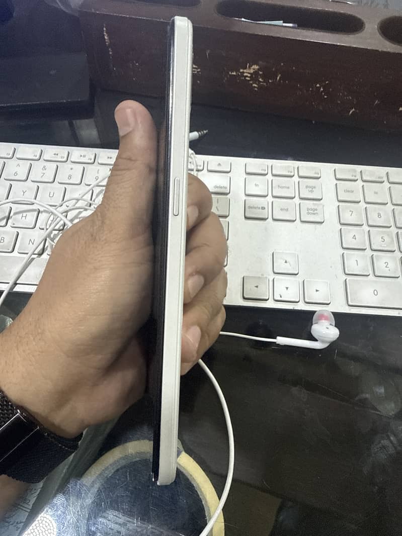 OppoF17 4