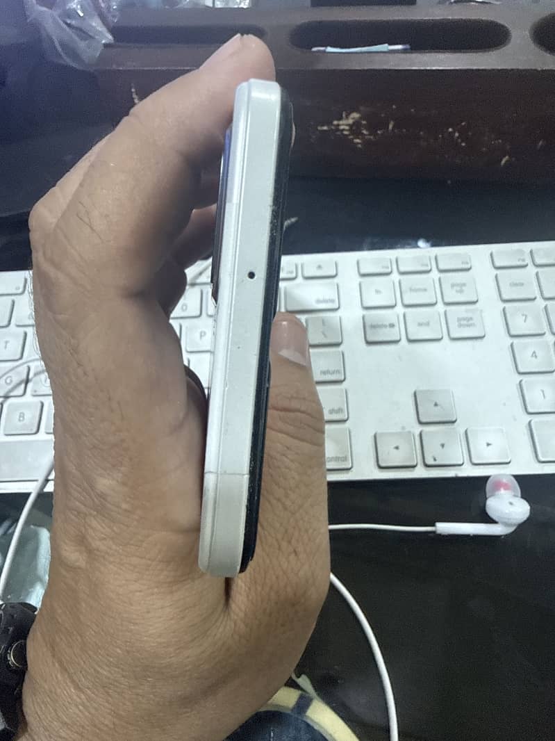 OppoF17 5