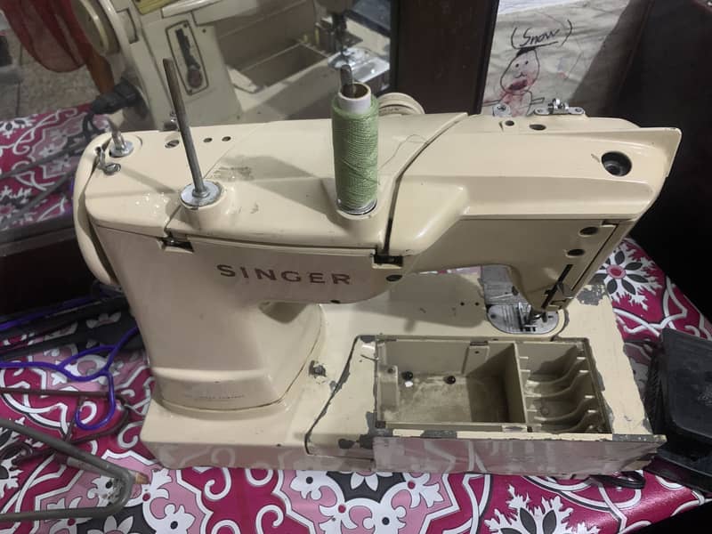 Singer sewing machine 2