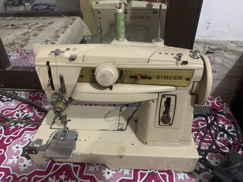Singer sewing machine 3