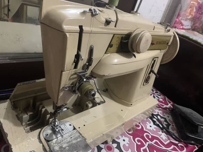 Singer sewing machine 6