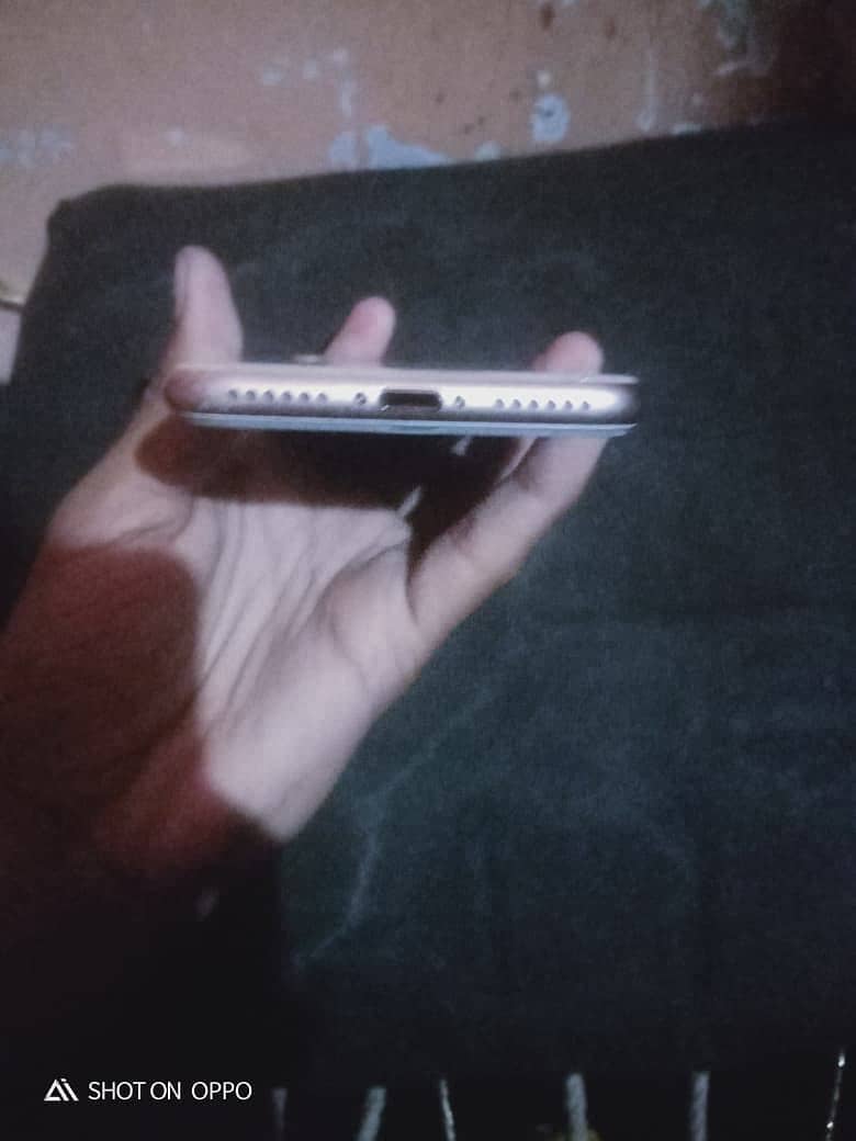 Apple iPhone 8 0