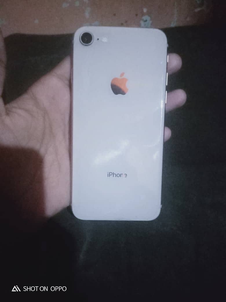 Apple iPhone 8 1