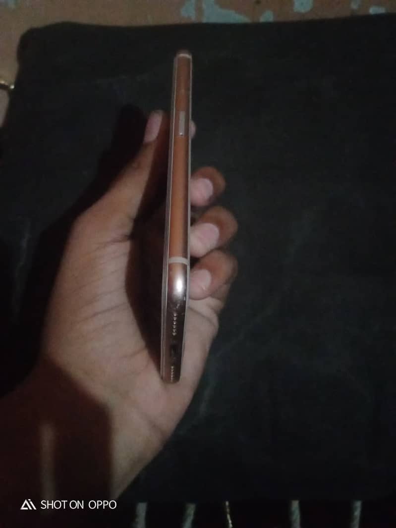 Apple iPhone 8 6