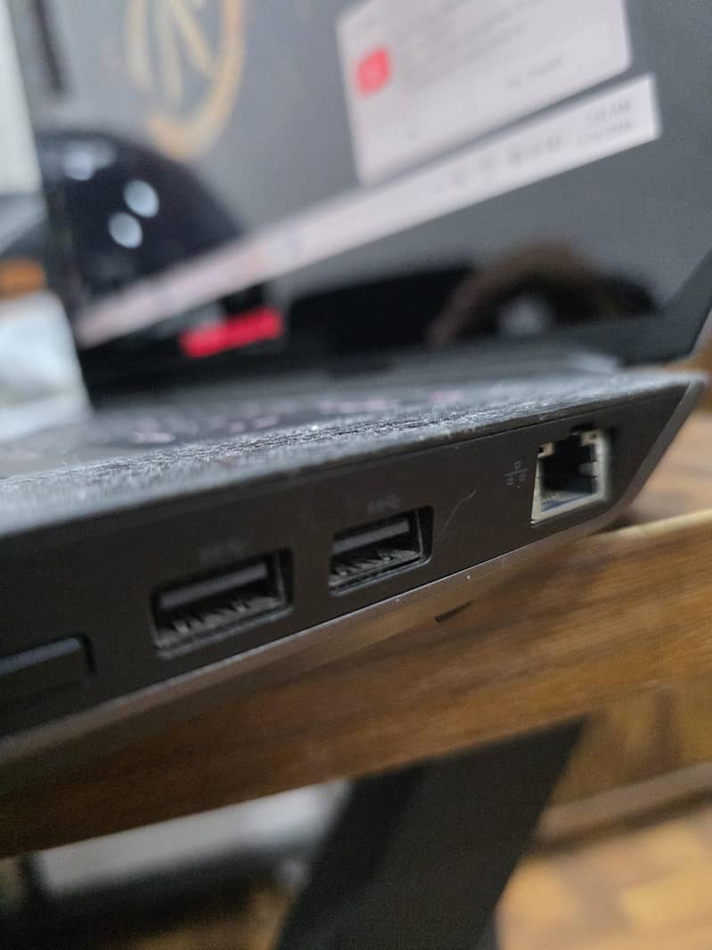 Alienware 15 gaming machine 3