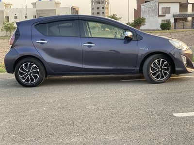 Toyota Aqua 2015