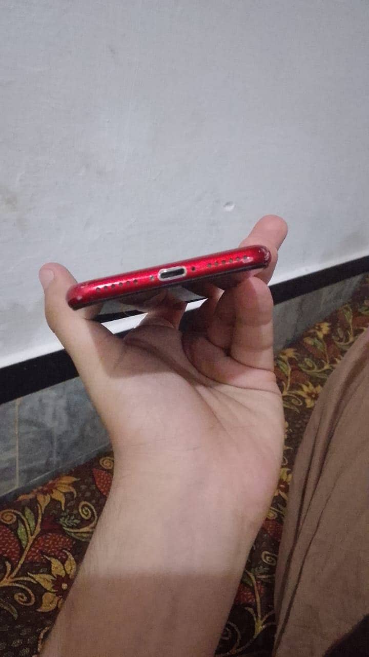 Apple iPhone 8 1