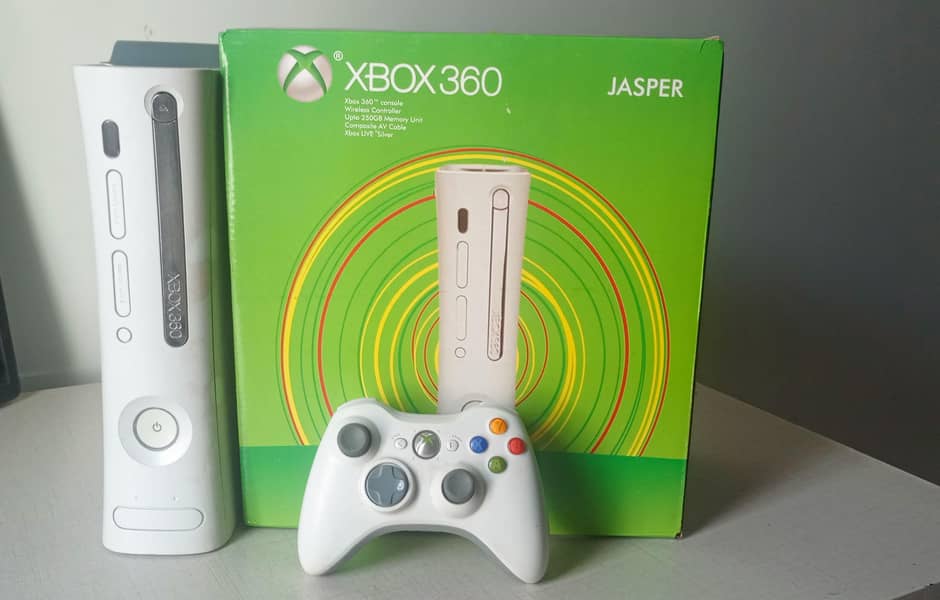 Xbox 360 Elite Version with Box 0