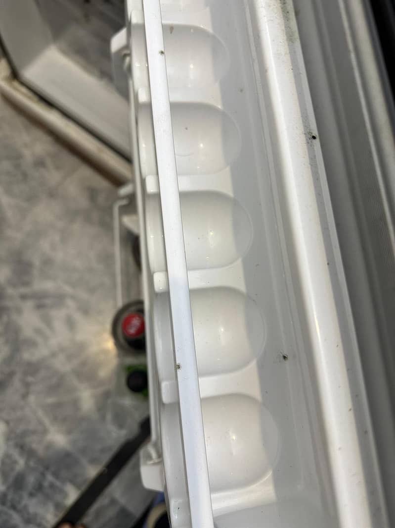Mini fridge 4