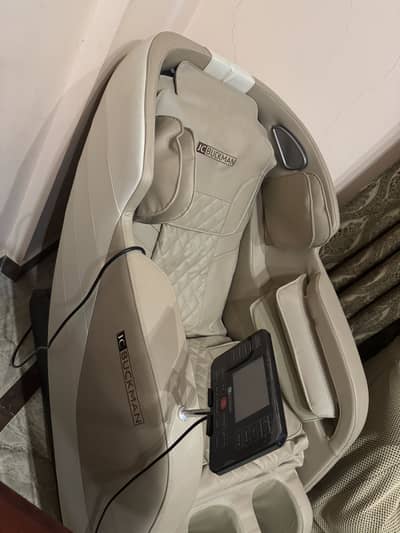 Jc Buckman RefreshUs Massaging Chair