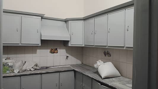 5 marla lower floor available for rent at jhang road
