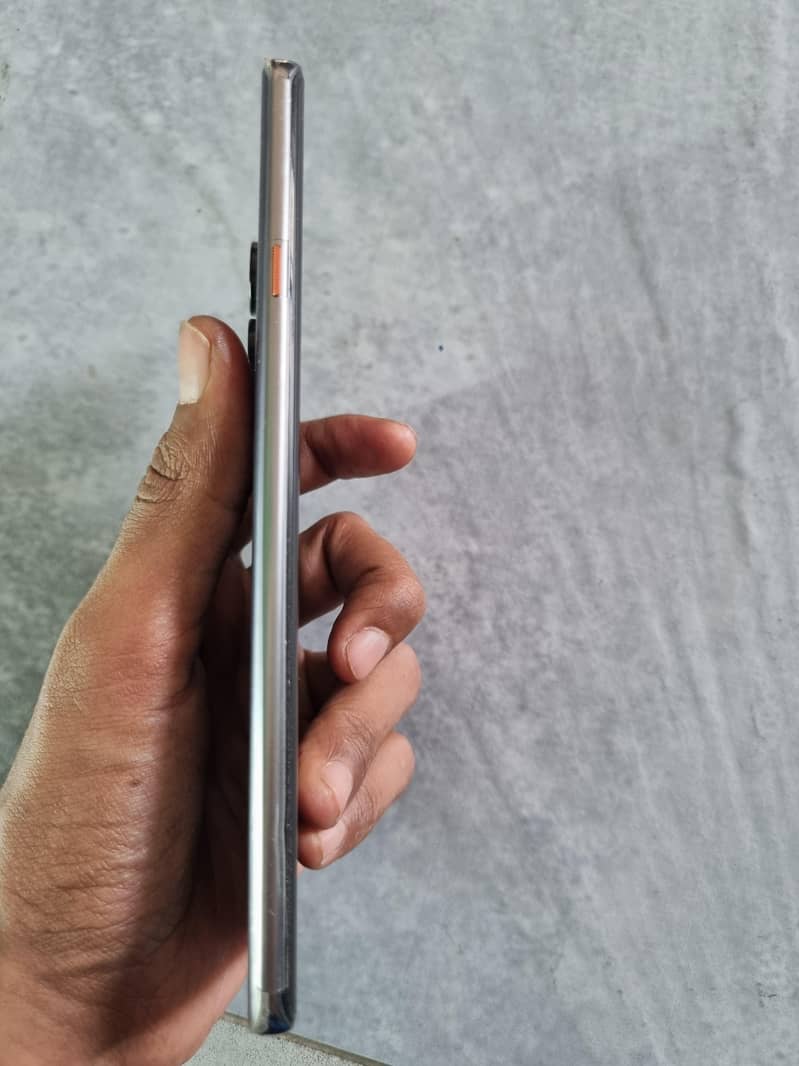 Tecno CAMON 40 Pro 7