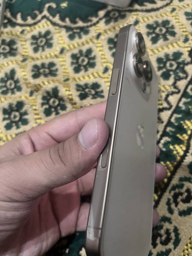 Apple iPhone 16 Pro 5