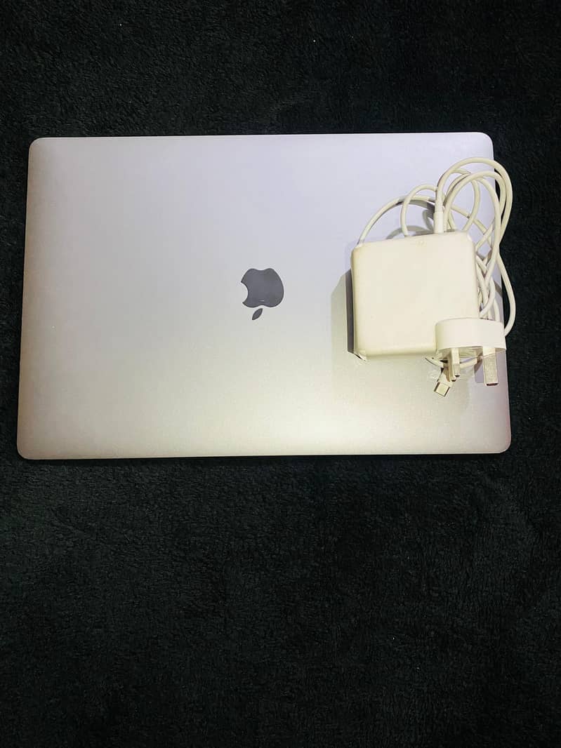 MacBook Pro 15.4" 1