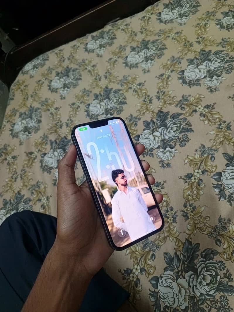 Apple iPhone 13 Pro Max 4