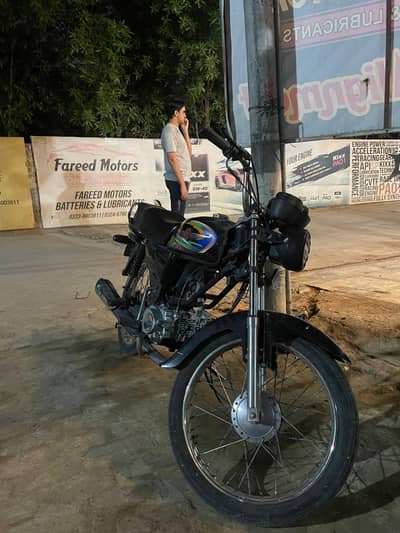 2022 Metro MR100 in black for sale. . !
