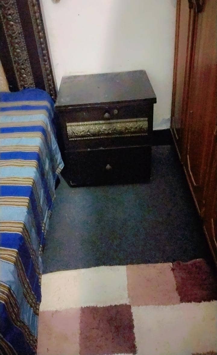 bed dressing side table 1