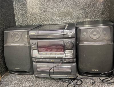 A classic Aiwa mini hi-fi system  CD + dual cassette deck