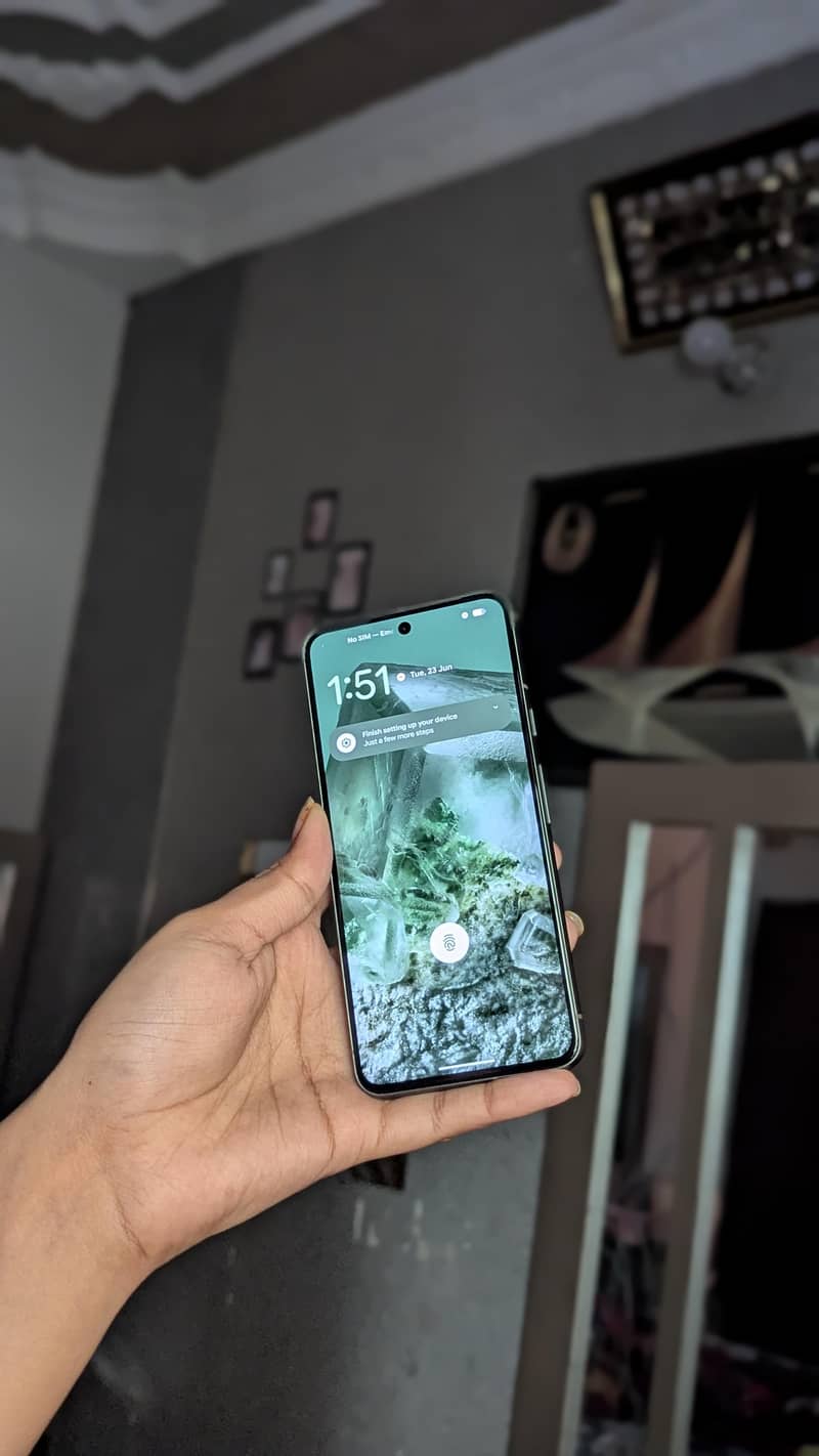 Google Pixel 8 5