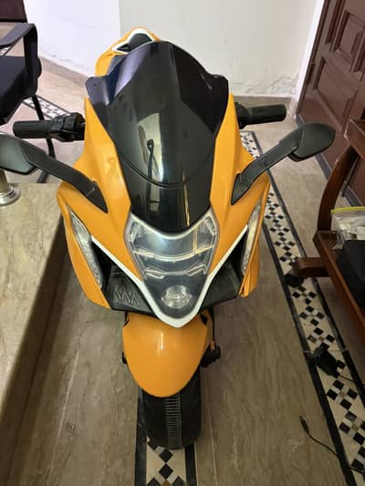 Double motor heavy bike in brand new condition