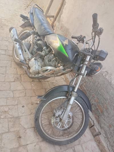 golden number Deluxe125 Multan number