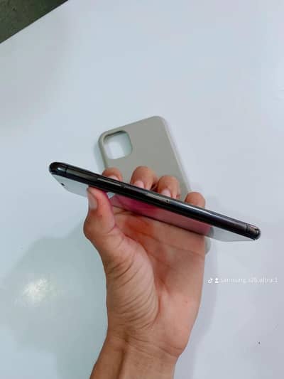 Apple iPhone 11 Pro Max