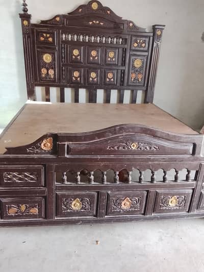 03006081044. . . . . ڈبل بیڈ سنگار میز برتنوں والی الماری برائے فروخت