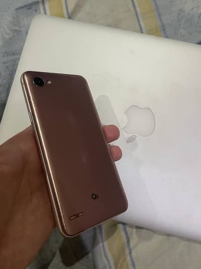 LG Q6