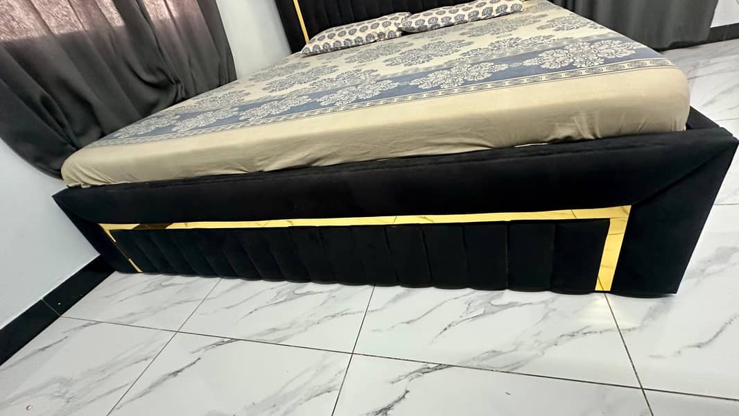 King Size Bed 2
