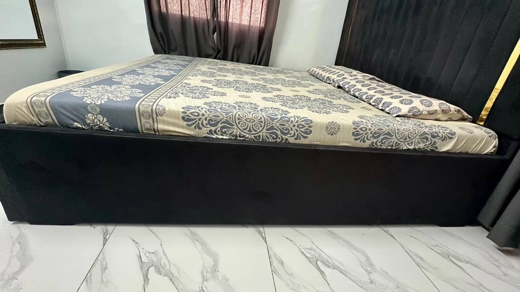 King Size Bed 5