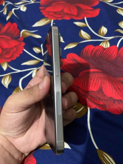 Apple iPhone 15 Pro