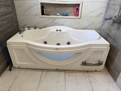 Massive Venzi BathTub Jacuzzi - Price Negotiable