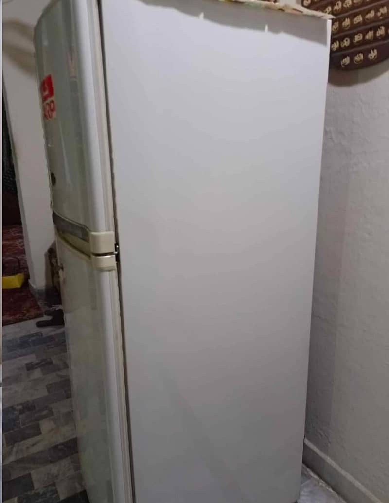 **Sharp Refrigerator Freezer** Original 2