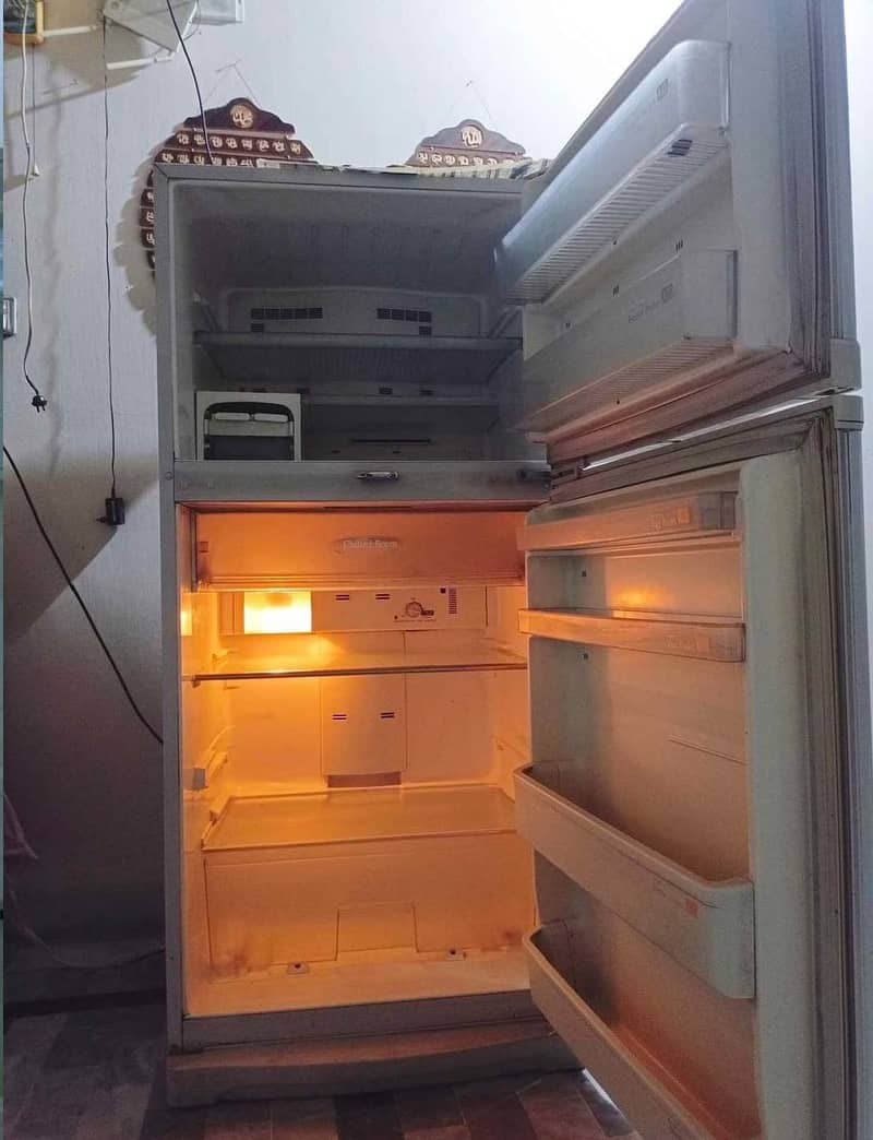 **Sharp Refrigerator Freezer** Original 3