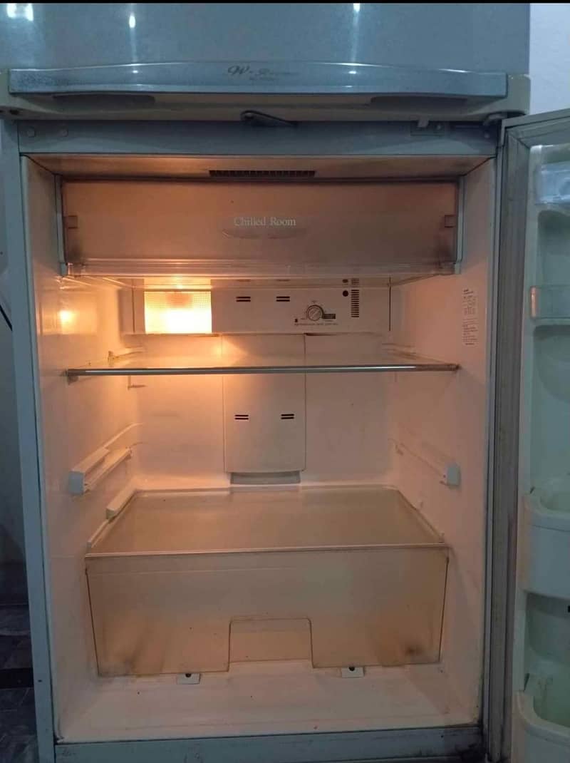 **Sharp Refrigerator Freezer** Original 4